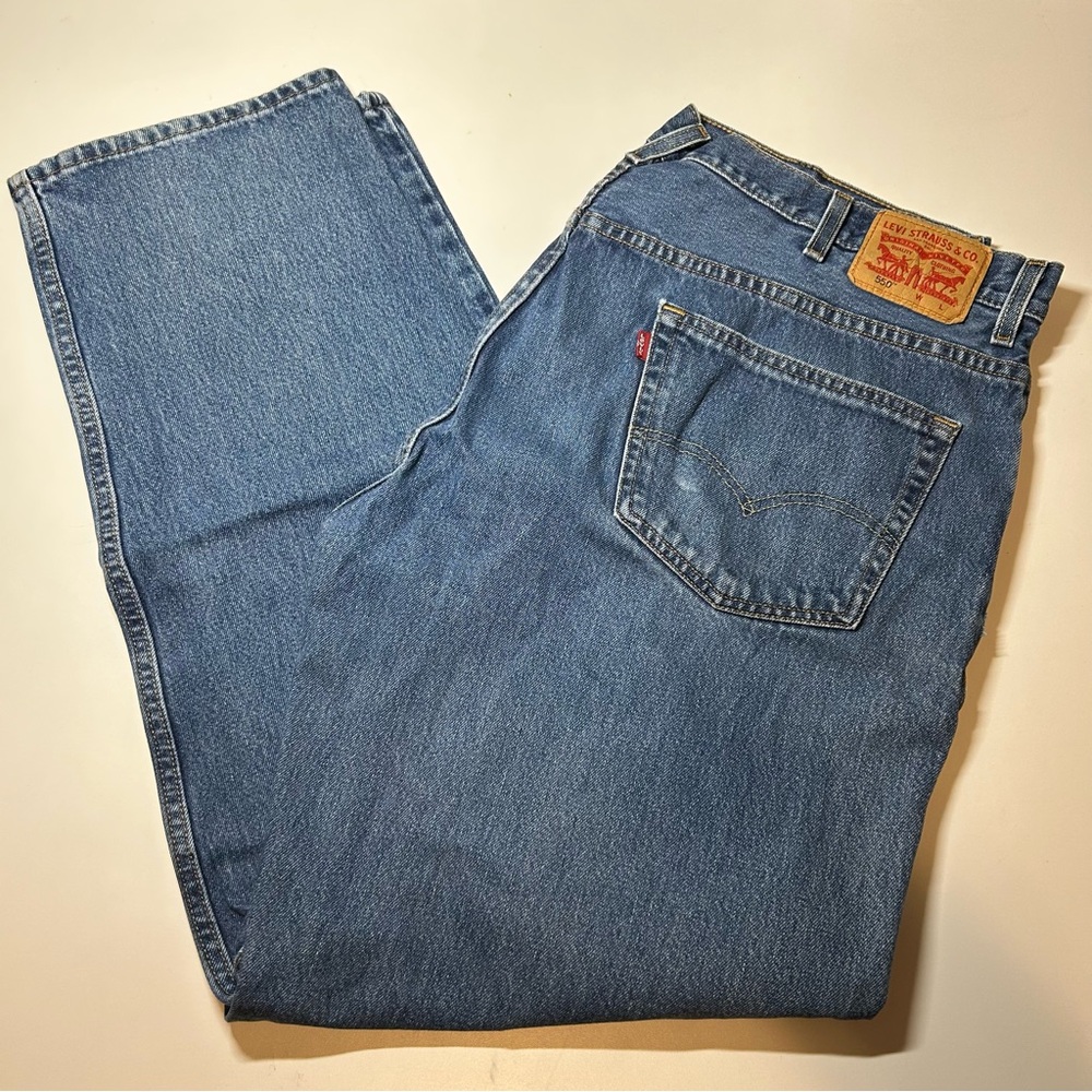 Levi’s 550 Men's Relaxed Fit Straight Leg Blue Denim Jeans Pants Size 44 x 34